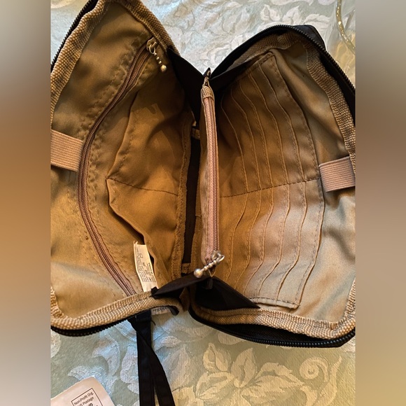 Baggallini - Travel Ready Convertible Belt & Crossbody small bag - classic black - Picture 6 of 6